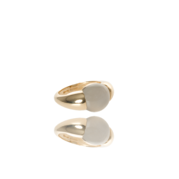 Beige moonstone pinky signet ring 18kt yellow gold italian